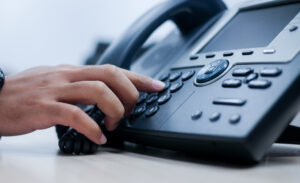 A 2026 Guide to AI-Enabled Business VoIP Phone Systems in the UK